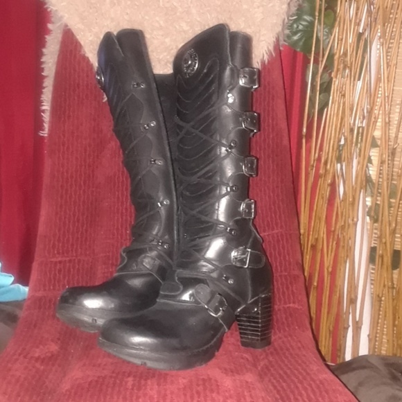 NEW ROCK BOOTS - Picture 2 of 2